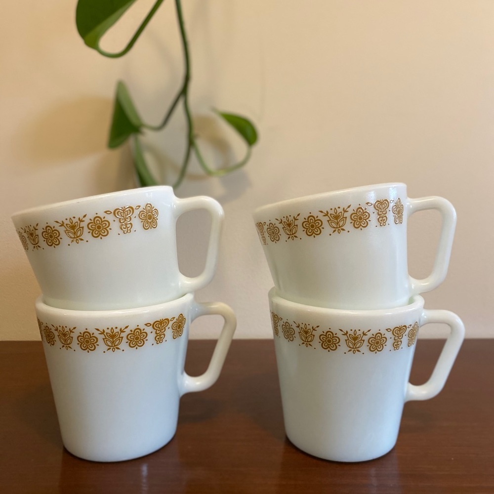 Pyrex Golden Butterfly Mug Set